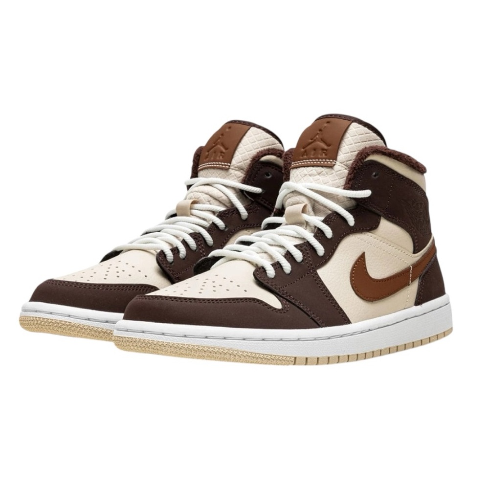 AIR JORDAN 1 MID SE WMNS "Brown Basalt Fleece" Sneakers